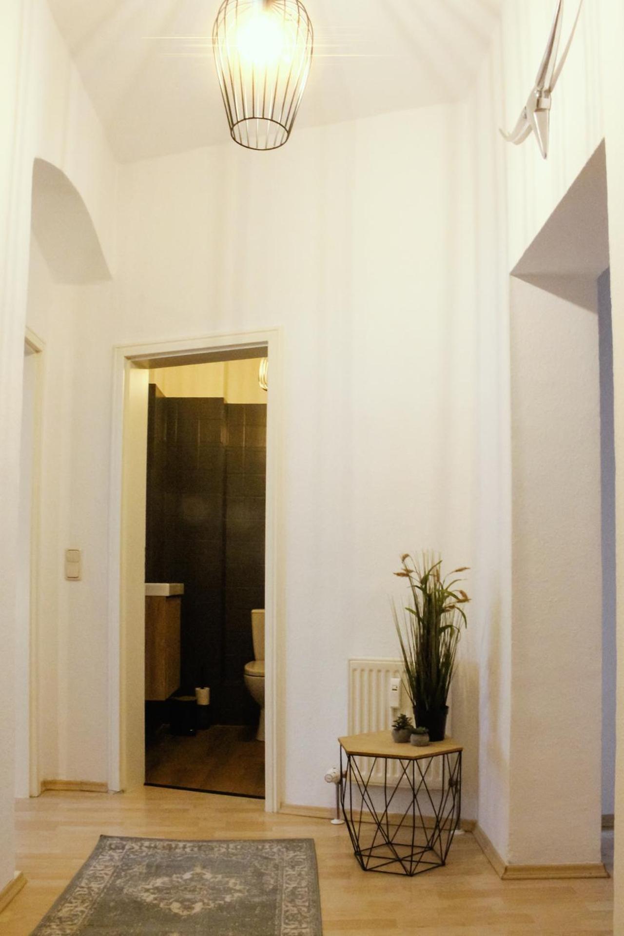 Nuwilu One - Apartment Mit Balkon Im Herzen Erfurts - Magenta Tv- Netflix - Disney Ngoại thất bức ảnh